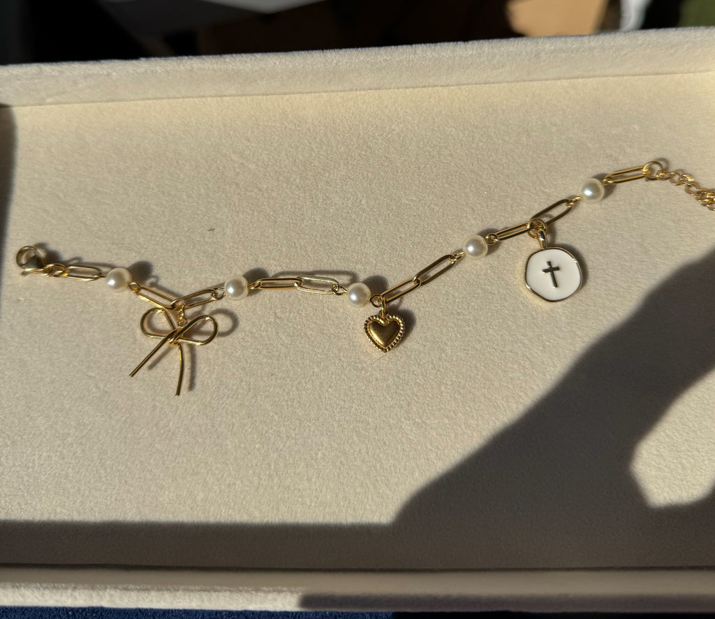 Dainty Bow Charm